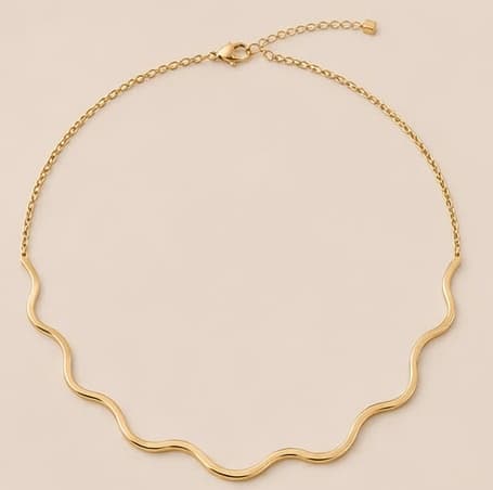 Wavy Scallop Necklace in 18k gold plate